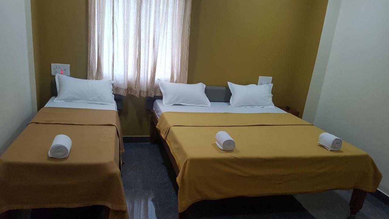 Blue Crystal Lodge Shimoga Bagian luar foto