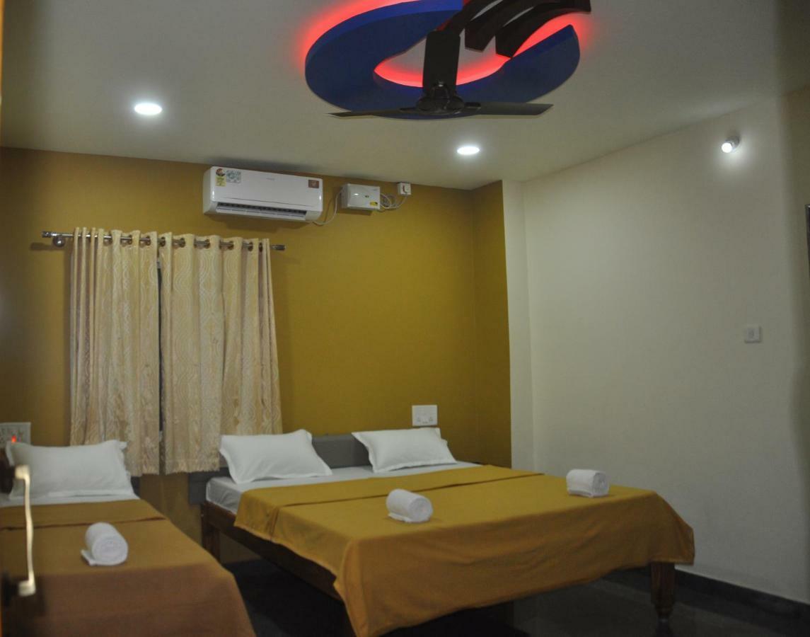 Blue Crystal Lodge Shimoga Bagian luar foto