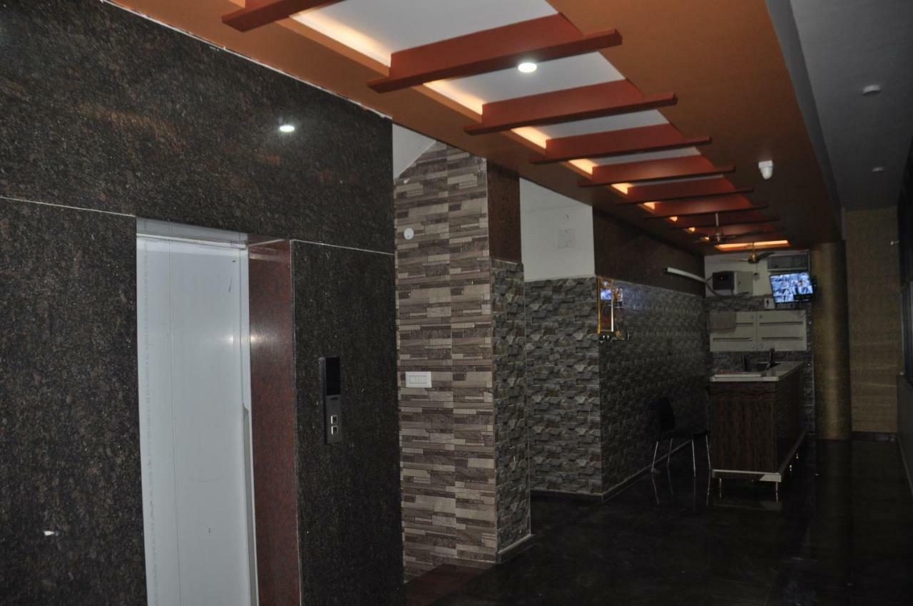 Blue Crystal Lodge Shimoga Bagian luar foto